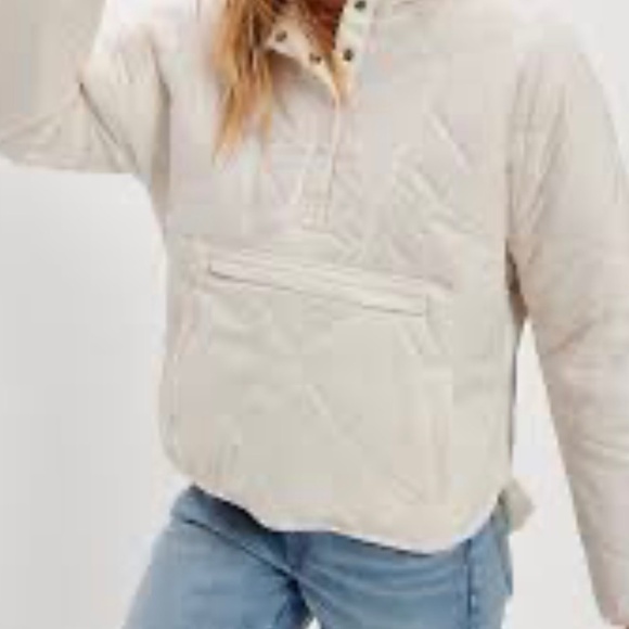 American Eagle Outfitters Jackets & Blazers - American Eagle popover puffer jacket size M